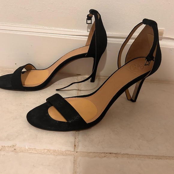Tory Burch beautiful Suede Black Heels Sz 9.5 - Picture 1 of 4